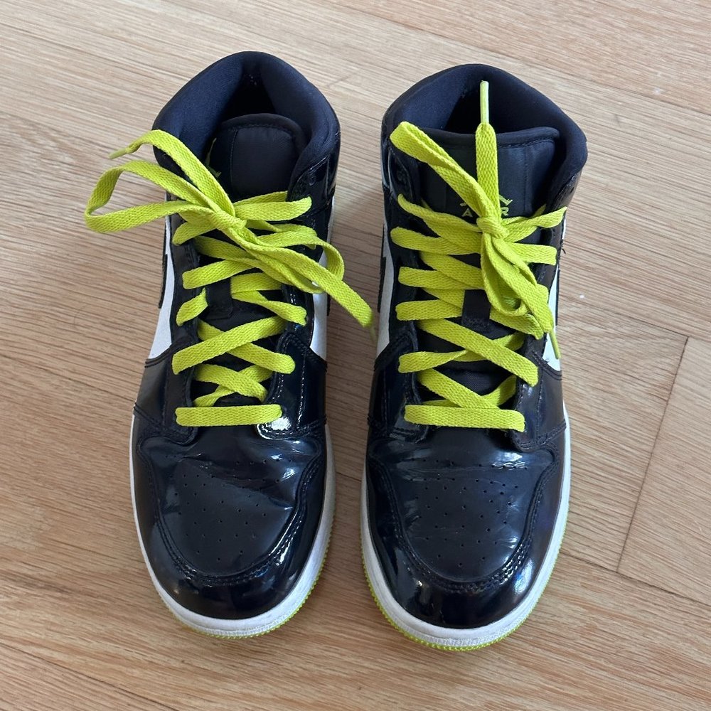 Nike Air Jordan - limited edition Air Jordan 1 Mid SE GS 'Black Cyber'